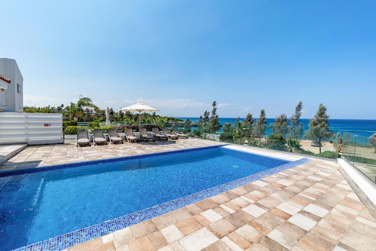 Beach Front Aqua Marina By Ezoria Villas Paralímni Kültér fotó