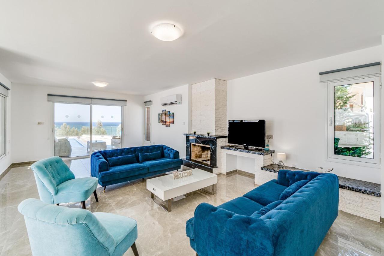 Beach Front Aqua Marina By Ezoria Villas Paralímni Kültér fotó