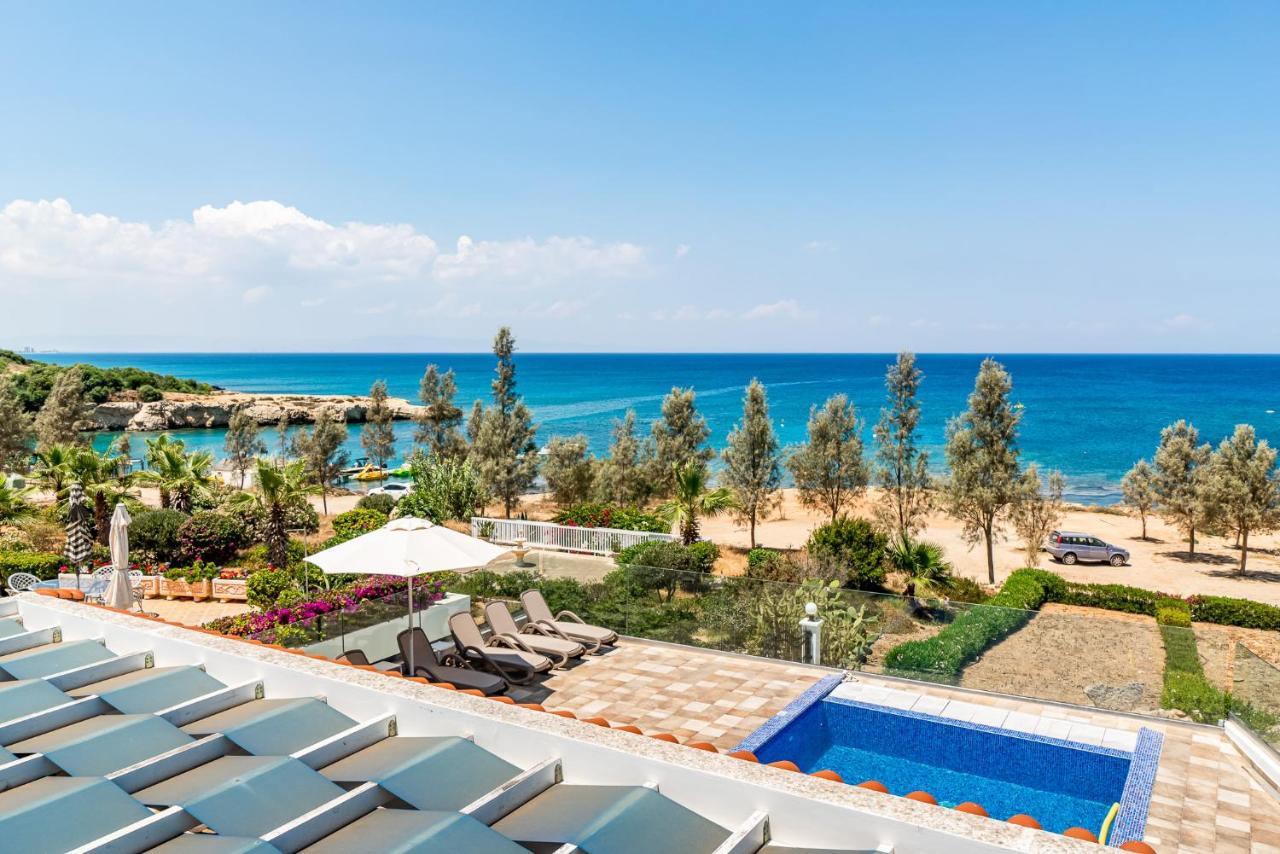Beach Front Aqua Marina By Ezoria Villas Paralímni Kültér fotó