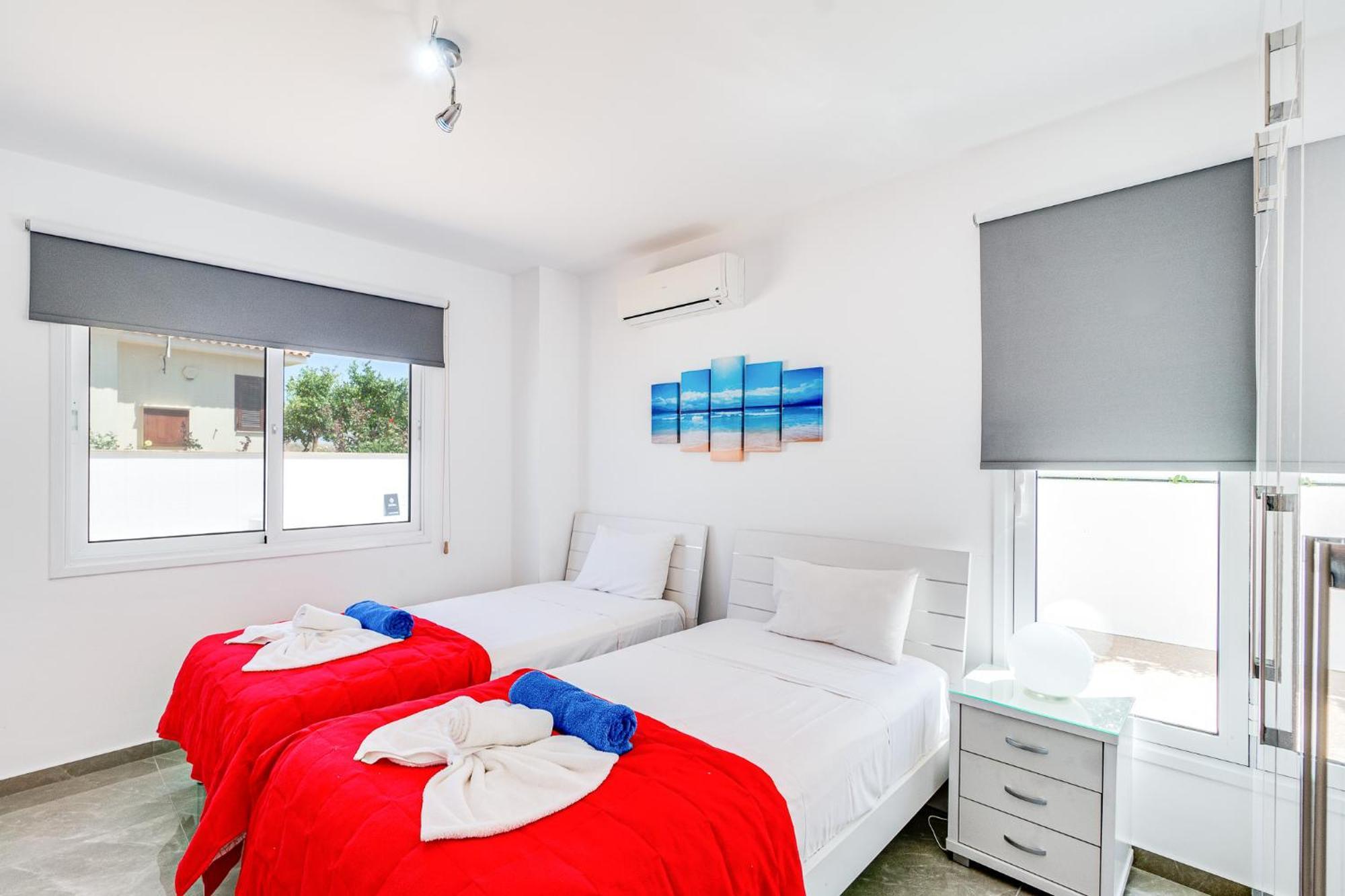 Beach Front Aqua Marina By Ezoria Villas Paralímni Kültér fotó
