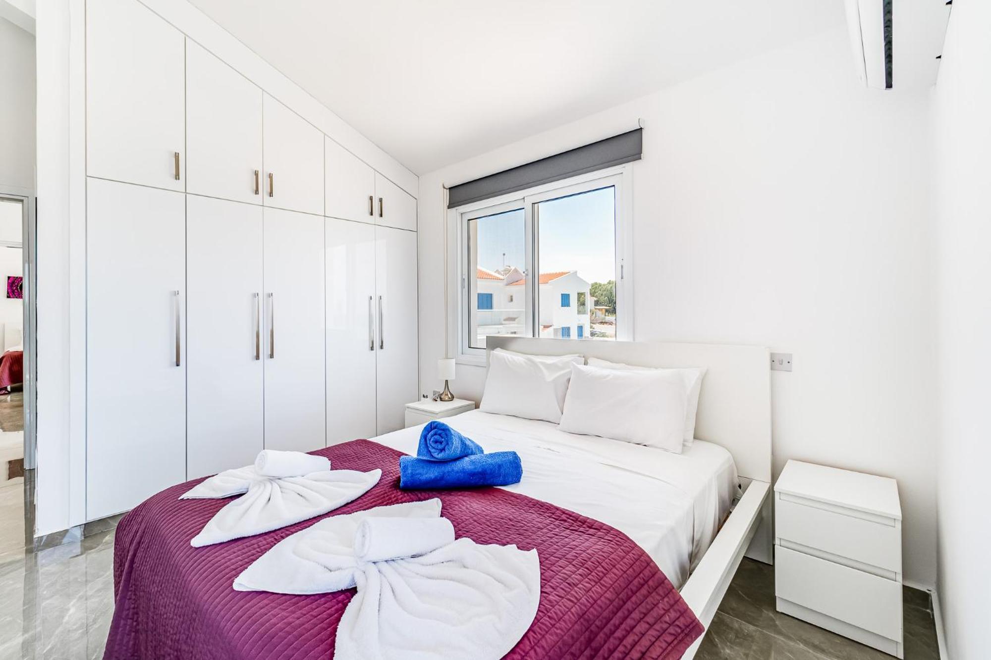 Beach Front Aqua Marina By Ezoria Villas Paralímni Kültér fotó