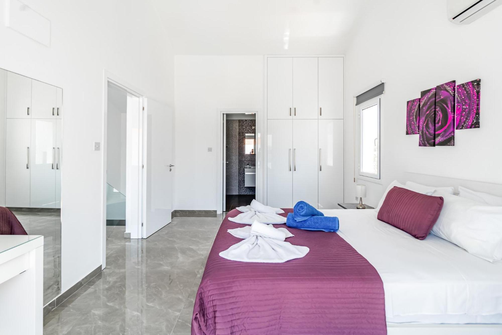 Beach Front Aqua Marina By Ezoria Villas Paralímni Kültér fotó
